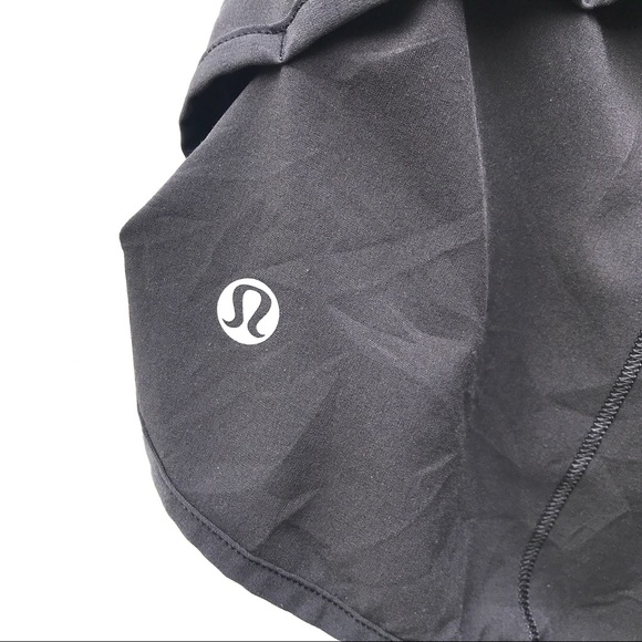 Lululemon Run speed Shorts 4 Black Preowned 2 1/2" inseam - Picture 4 of 6